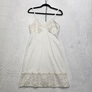 Vintage Van Raalte Full Slip Womens S/32 White Nylon Lace Trim Lingerie Made USA